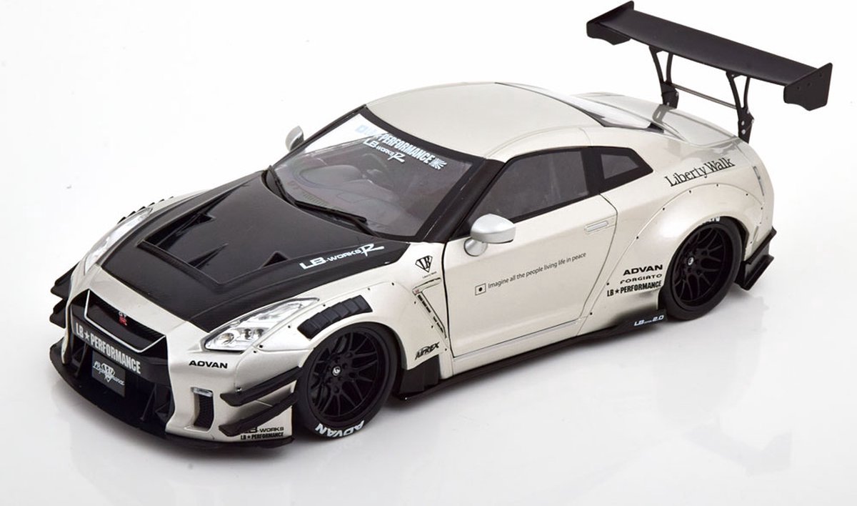 Nissan GTR (R35) Liberty Walk Body Kit (Zilver) (27 cm) 1/18 Solido [Modelauto - Schaalmodel - Miniatuurauto - Model auto]